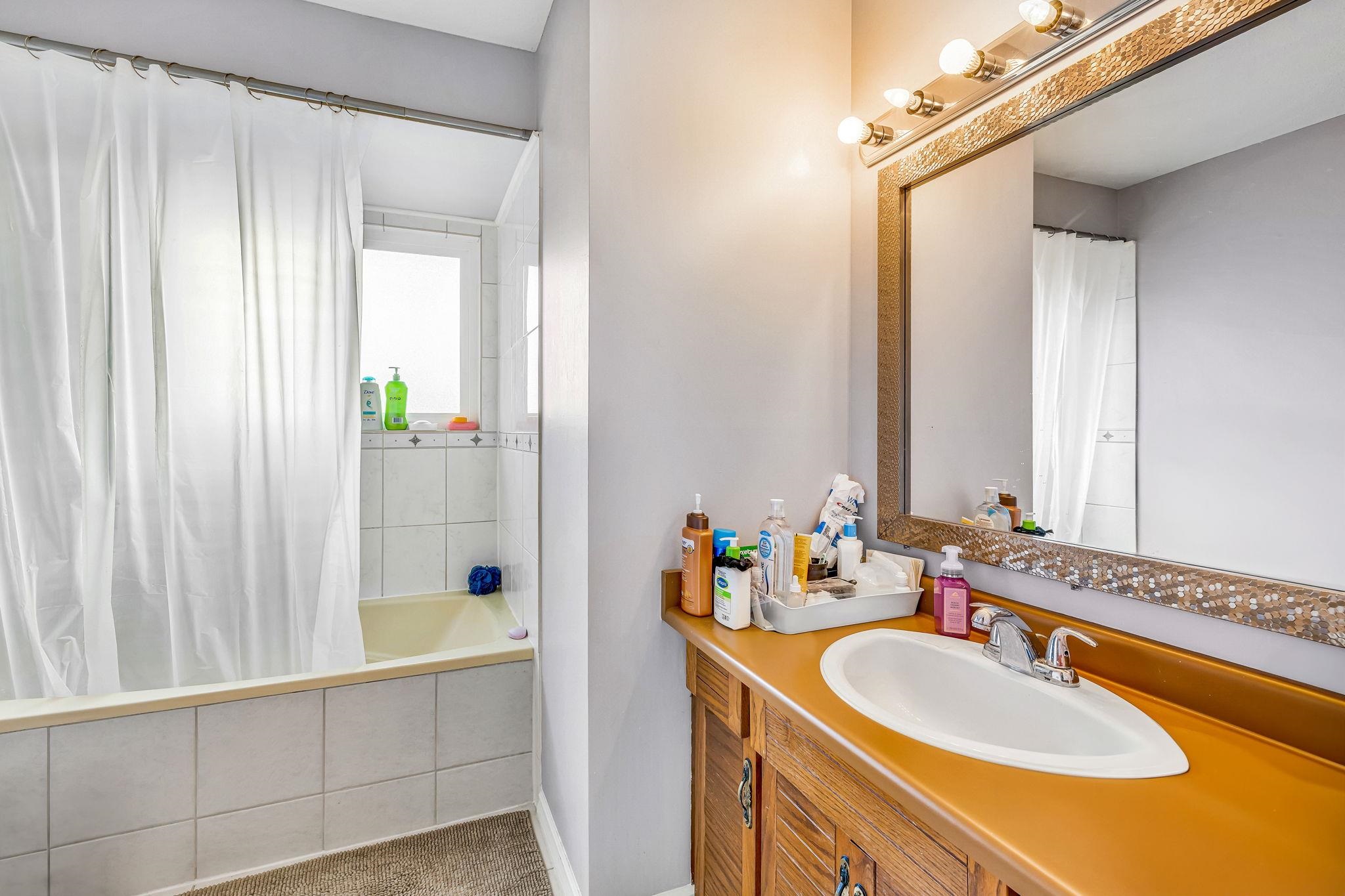 Additional image 6 of 15420 96 Avenue, Surrey, BC, V3R 1G5