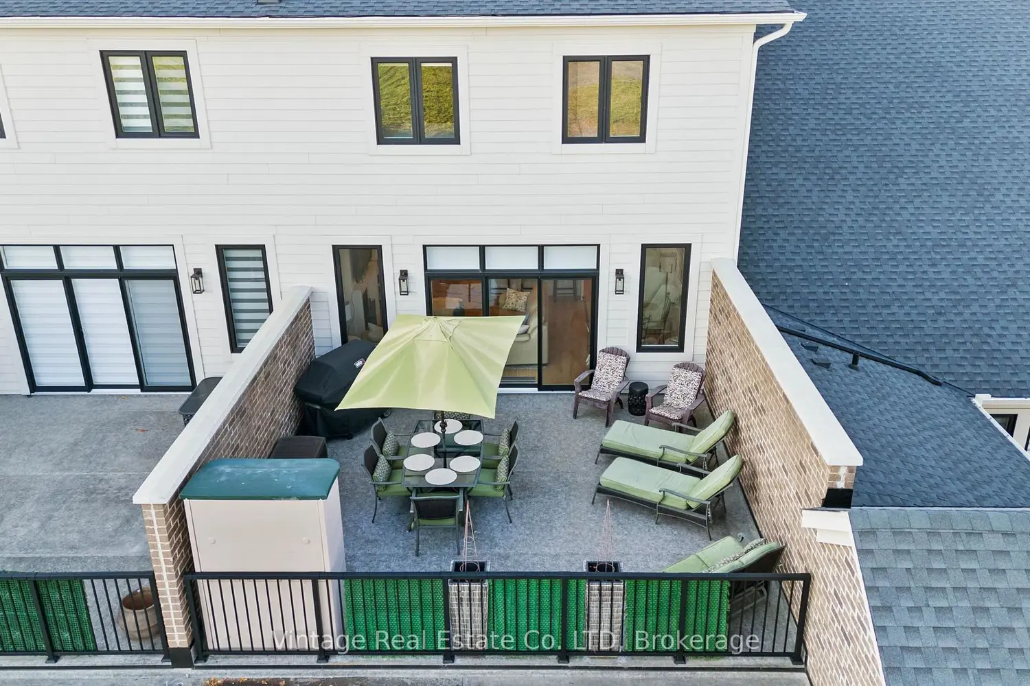 Additional image 3 of 24 Willow Bank Common