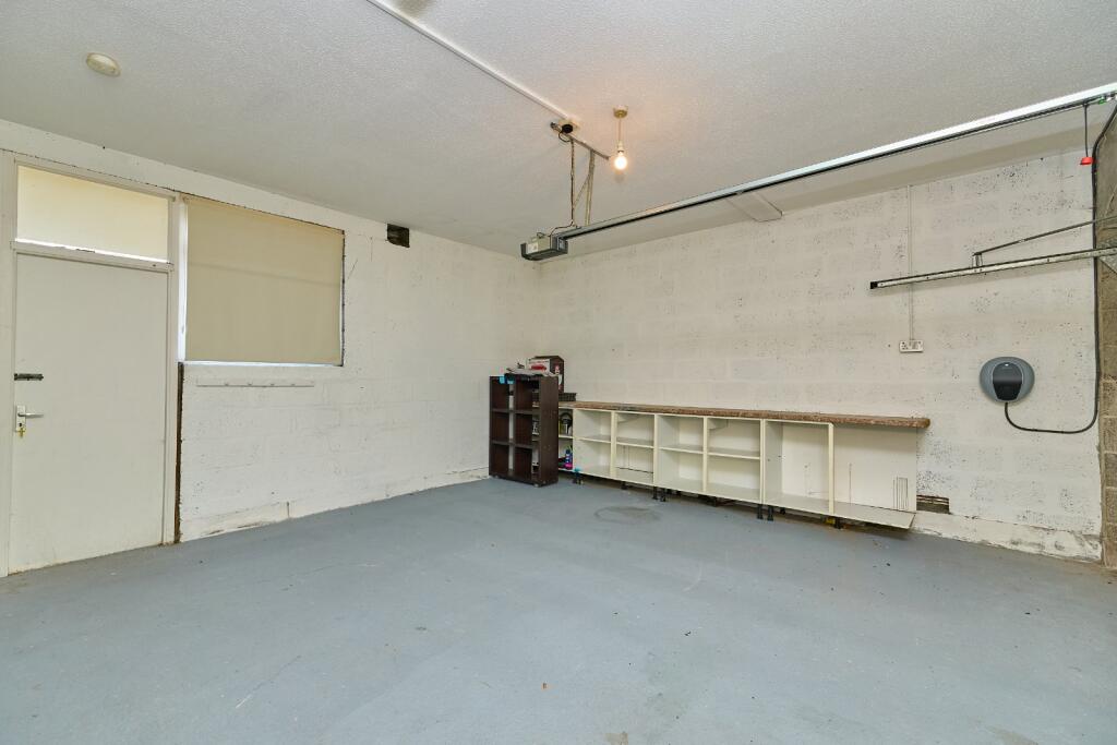 Additional image 40 of Queens Den, Aberdeen, AB15