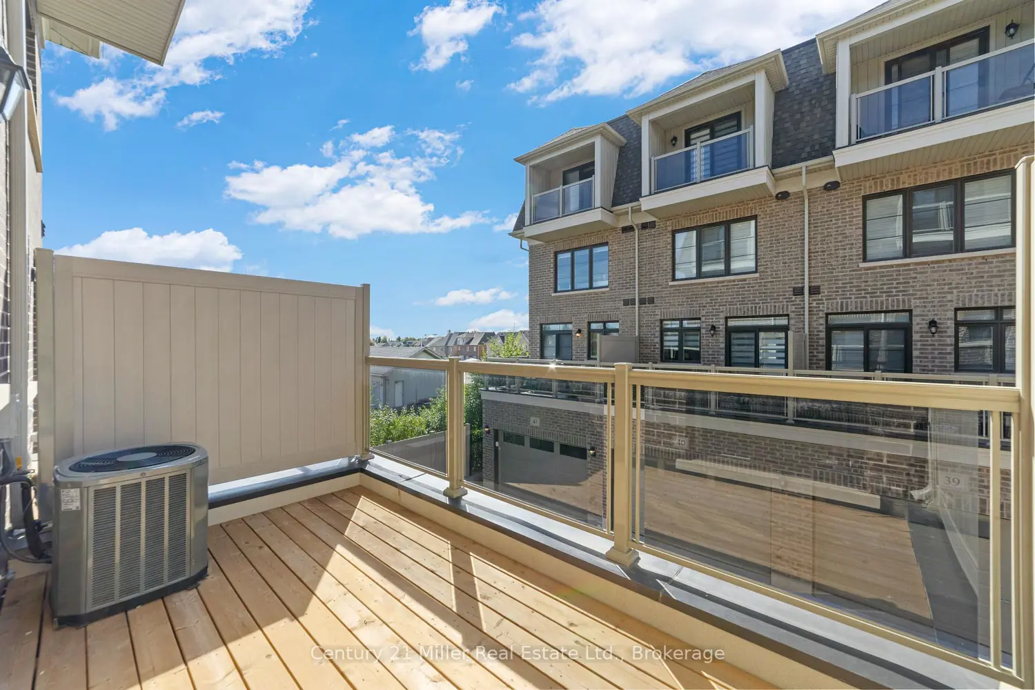 2150 Trafalgar Road 50 photo 3