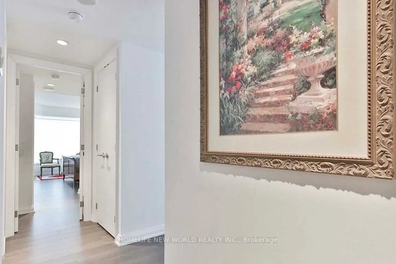 Additional image 3 of 155 Yorkville Avenue 2313