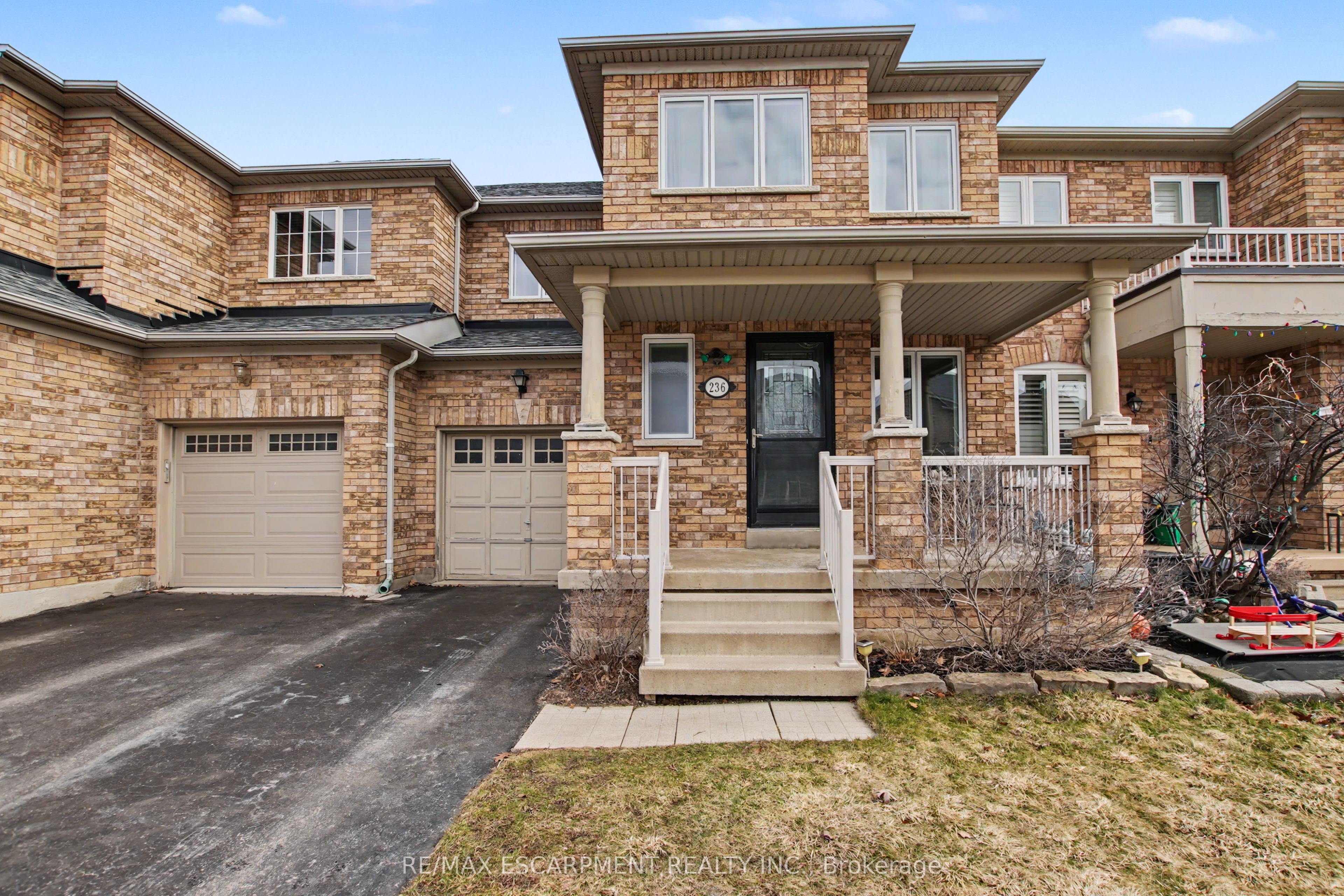 Primary image of 236 Fitzgerald Crescent, Milton, ON, L9T 5Y4