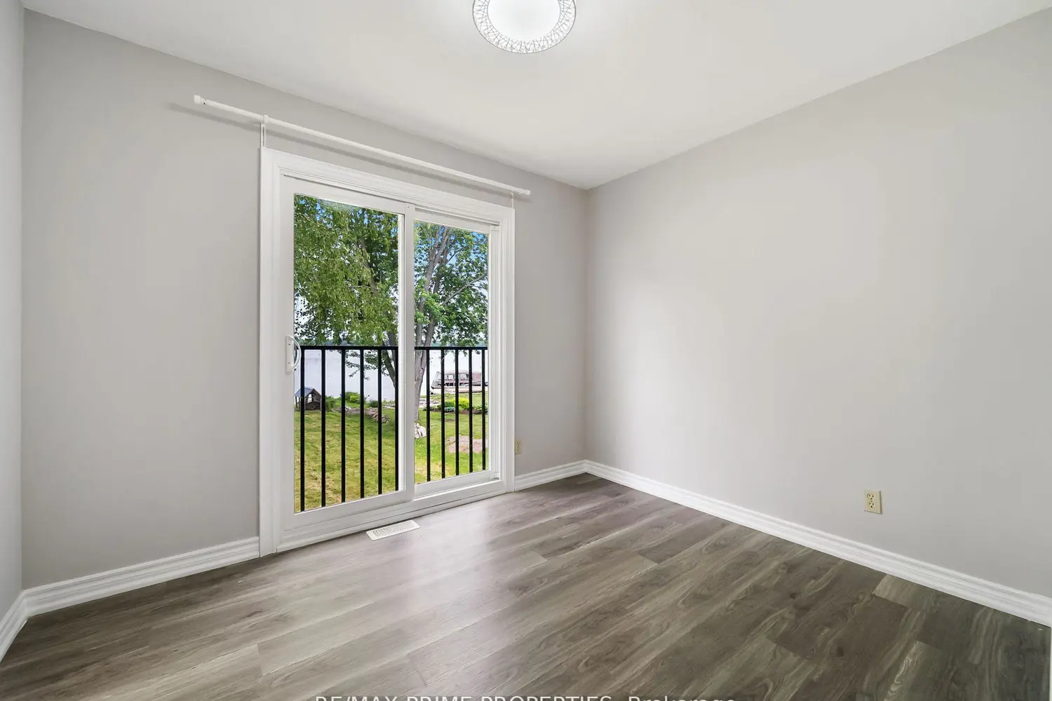 Additional image 10 of 691 Glen Crescent