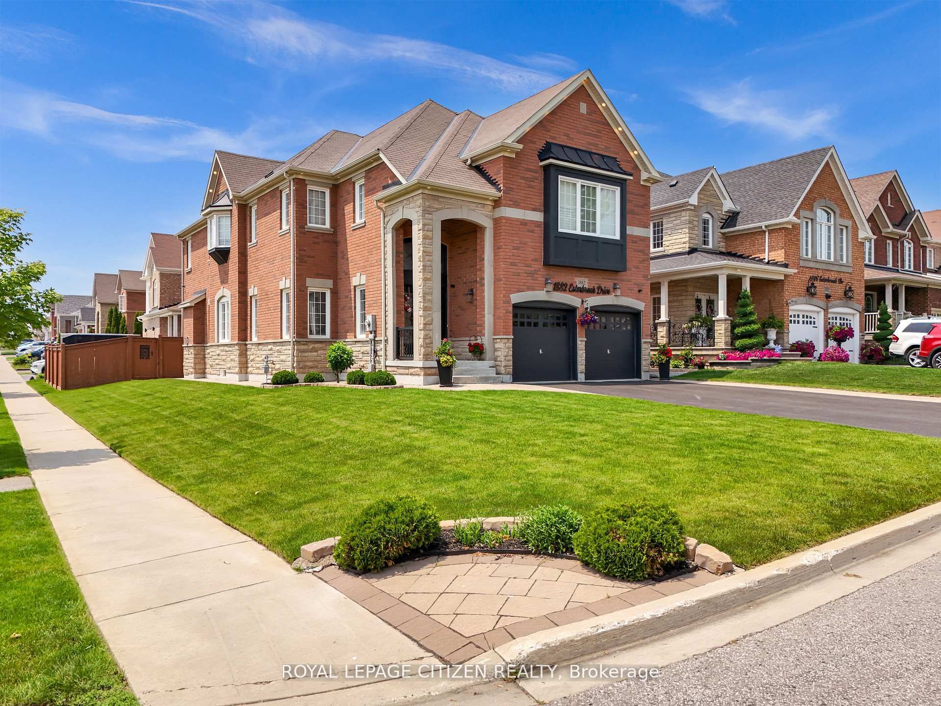 Primary image of 1882 Esterbrook Drive, Oshawa, ON, L1K 0N4
