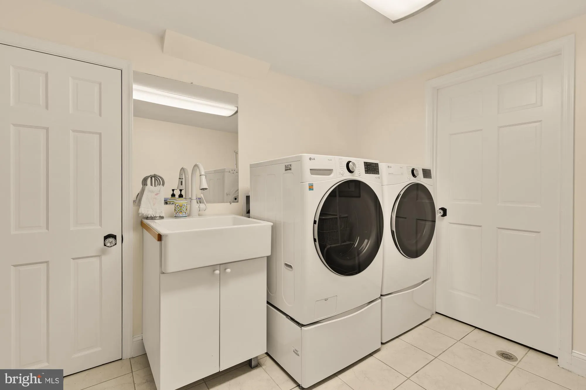 Additional image 133 of 3111 Chain Bridge Road NW, Washington, DC 20016