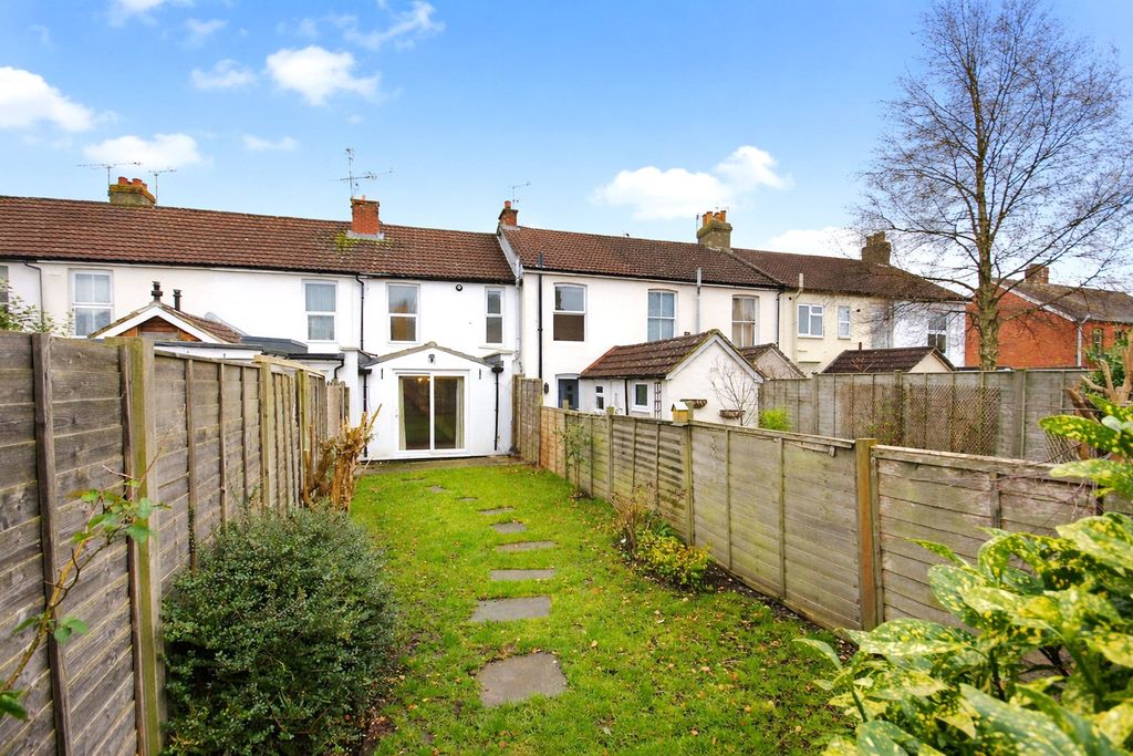 2 bed end terrace house for saleVictoria Road, Alton, Hampshire GU34
