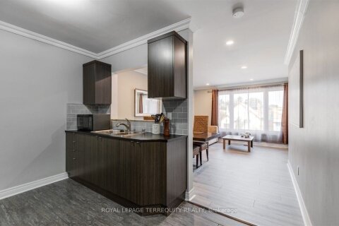 Additional image 7 of Upper-26A Scarlett Road, Toronto, ON, M6N 4K1