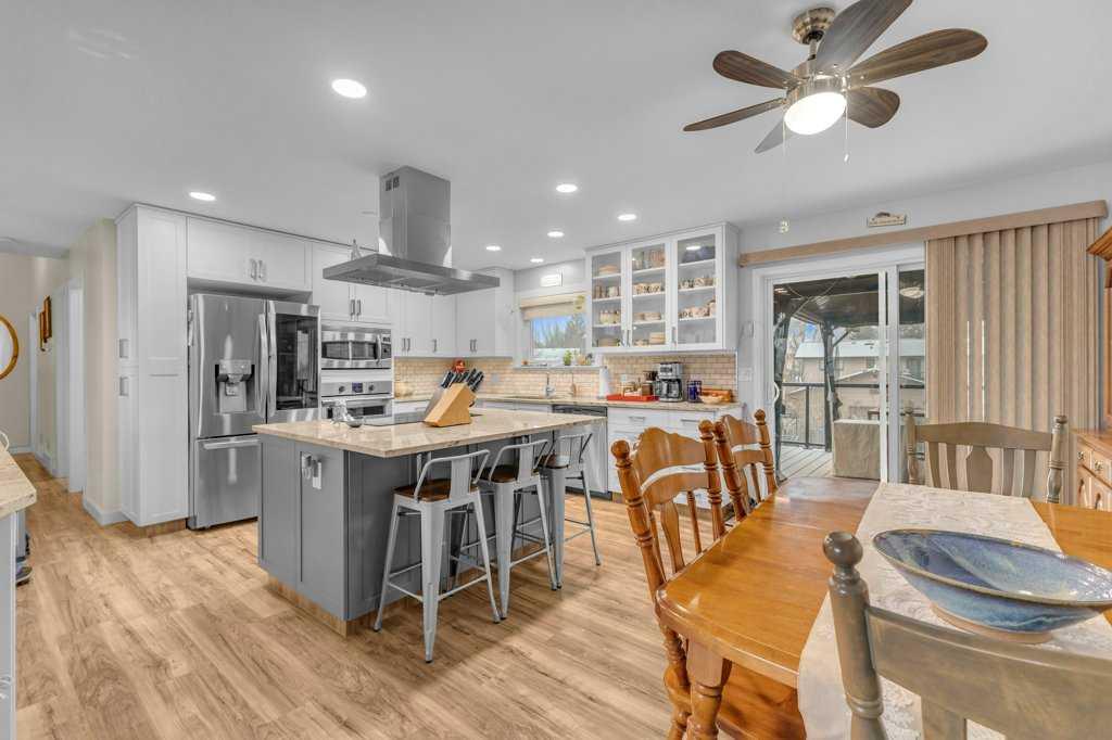 Additional image 4 of 16 Markle Crescent, Red Deer, AB, T4R 1T1