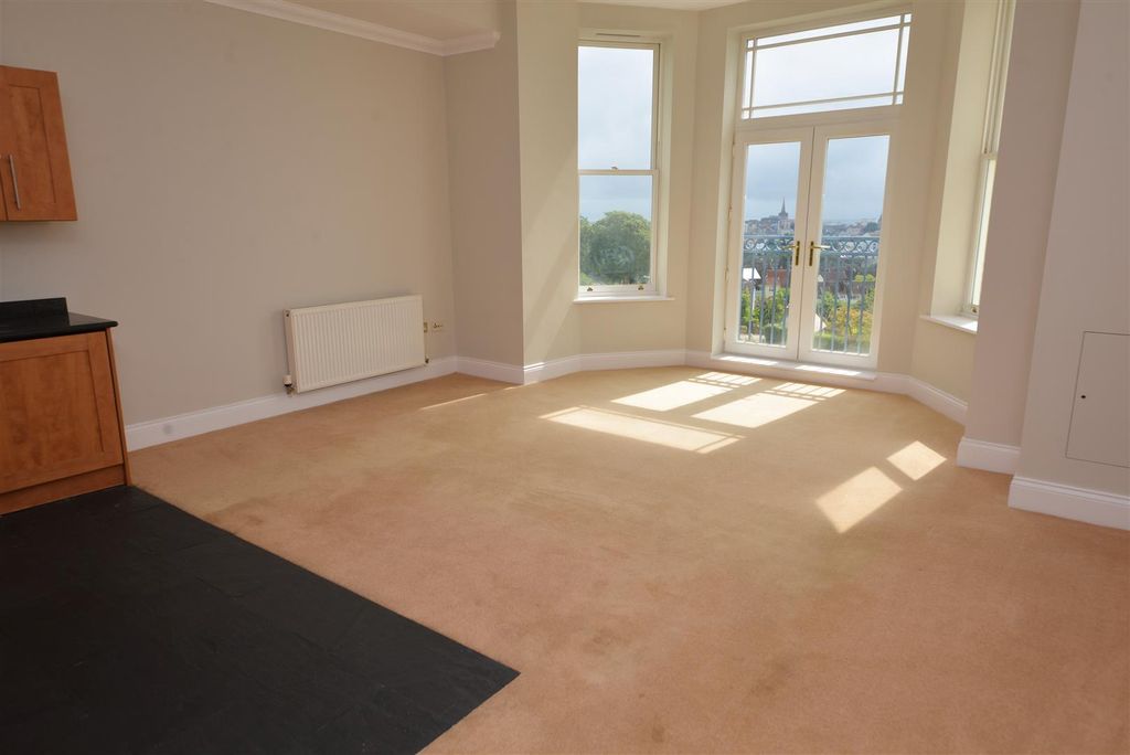 Additional image 4 of 2 bed flat for saleNarberth Road, Tenby SA70