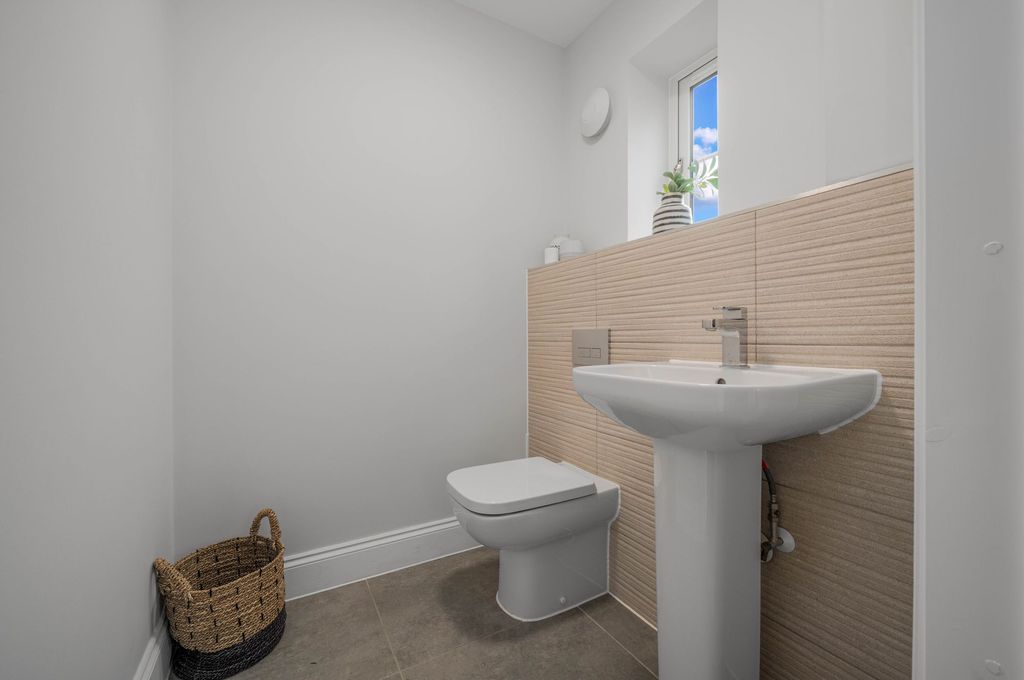 Additional image 26 of 5 bed detached house for saleSpa Farm Court, Bishopton CV37