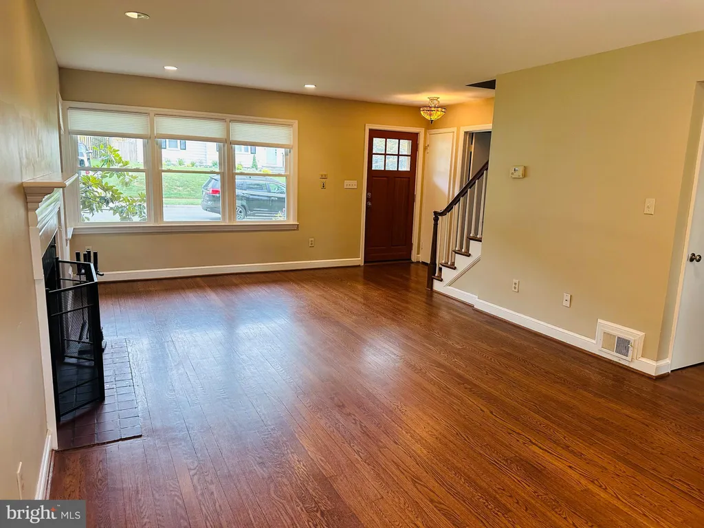 Additional image 6 of 706 Brent Road, Rockville, MD 20850