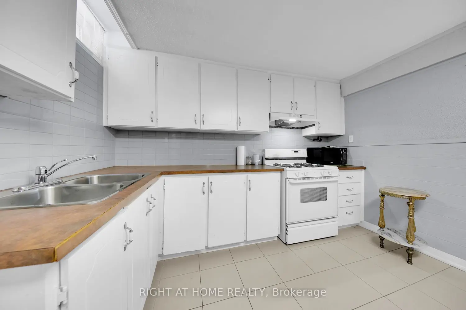 Additional image 6 of 8 Terra Road