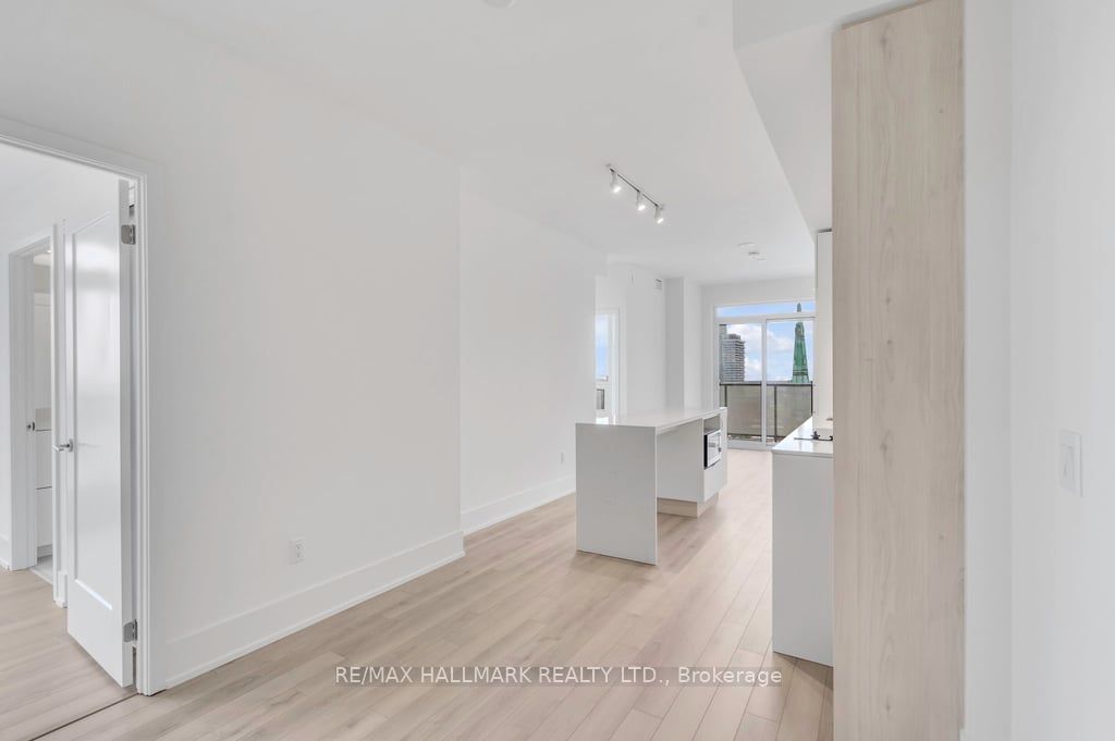 Additional image 4 of 2107-89 Church Street, Toronto, ON, M9N 1N4