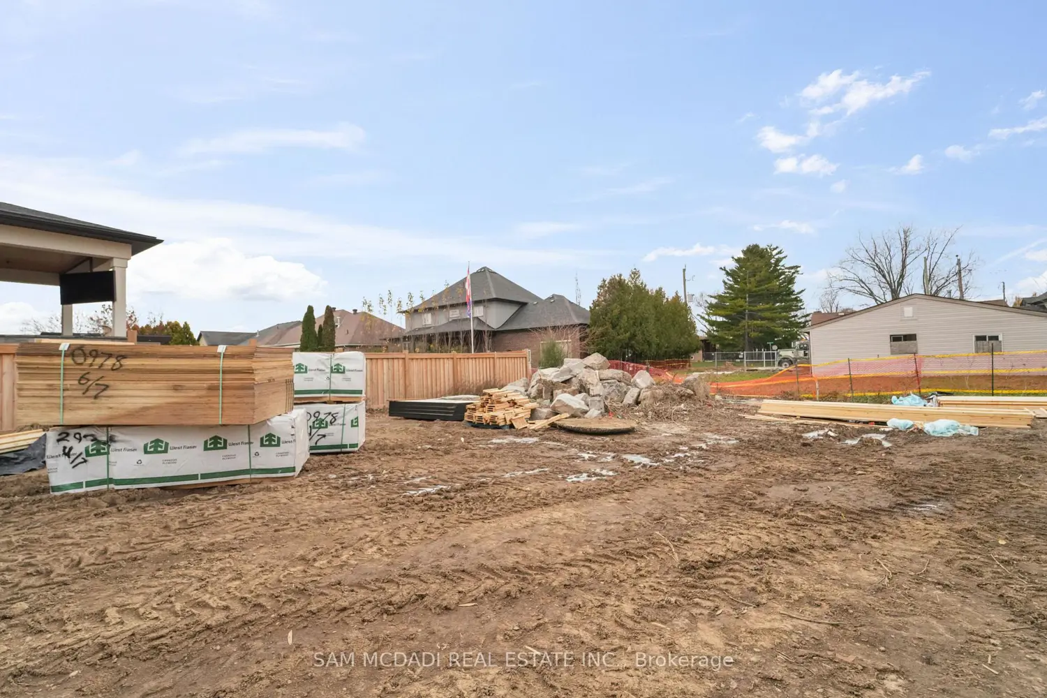 Additional image 17 of 451 Montreal Circle