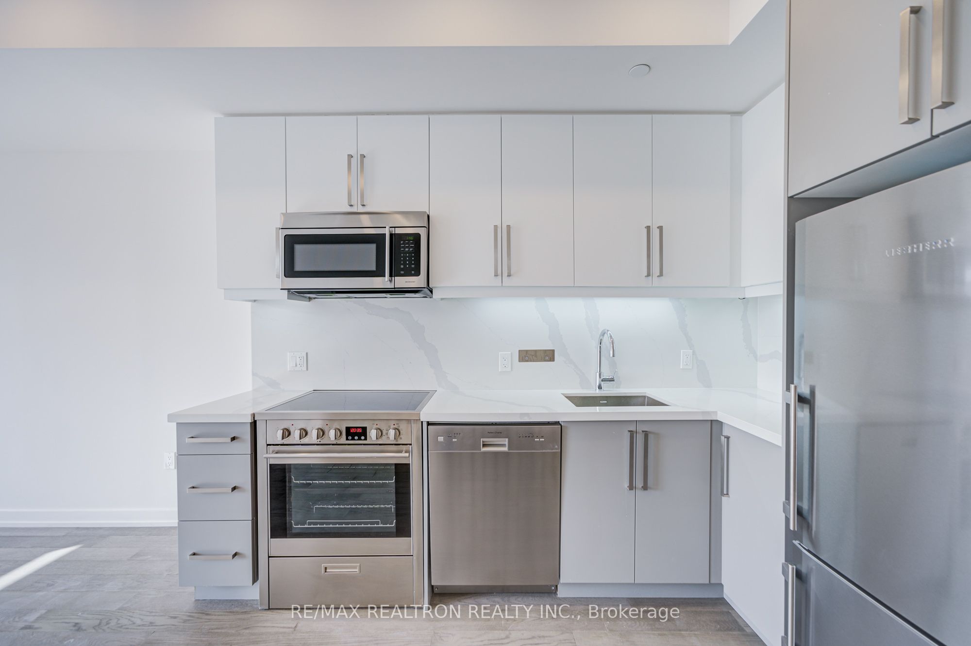 Additional image 3 of 37-57 Finch Avenue W, Toronto, ON, M2N 0K9