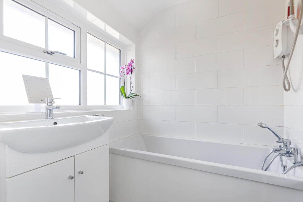 Additional image 15 of East Mead, Welwyn Garden City, AL7