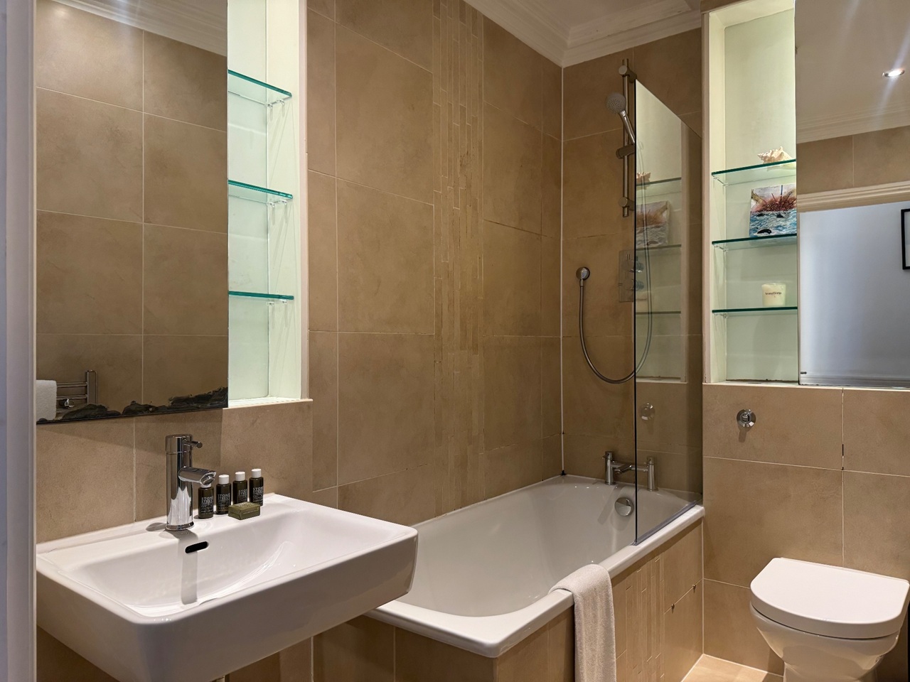 Additional image 10 of 1 Bed Flat, Mackenzie Road, N7, N1 7GU