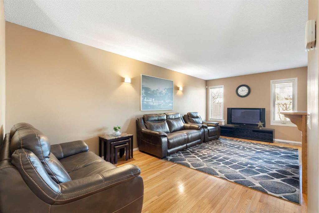 Additional image 5 of 227 Bridlewood Circle SW, Calgary, AB, T2Y 3L2