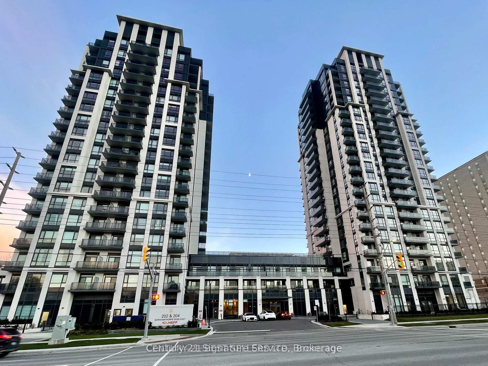 1906-202 Burnhamthorpe Road E, Mississauga, ON, L5A 4L4