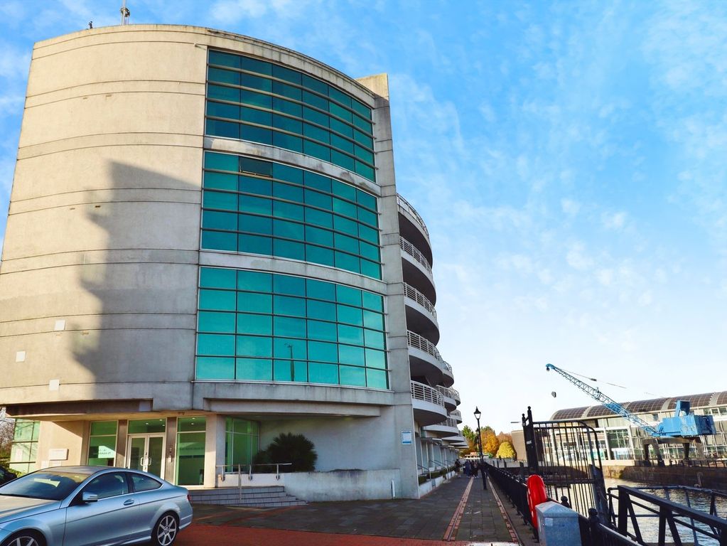 2 bed flat for saleHavannah Street, Cardiff CF10
