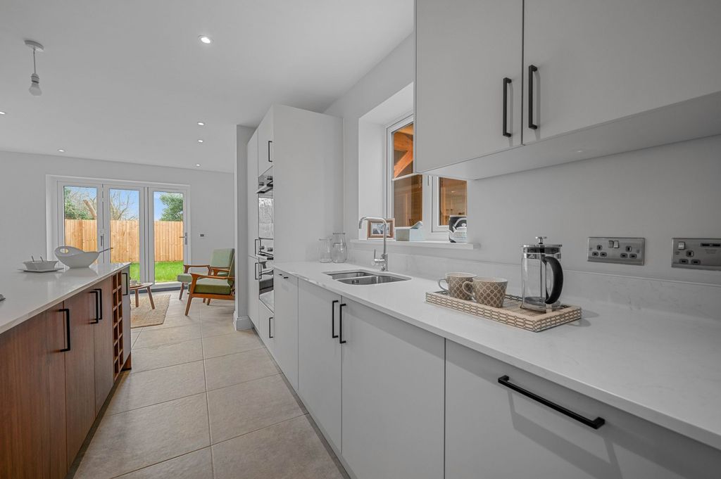 Additional image 24 of 5 bed detached house for saleSpa Farm Court, Bishopton CV37