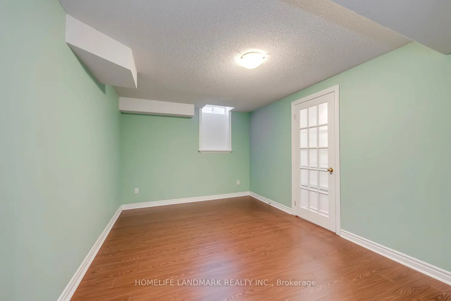 Additional image 19 of 2196 Highcliffe Way