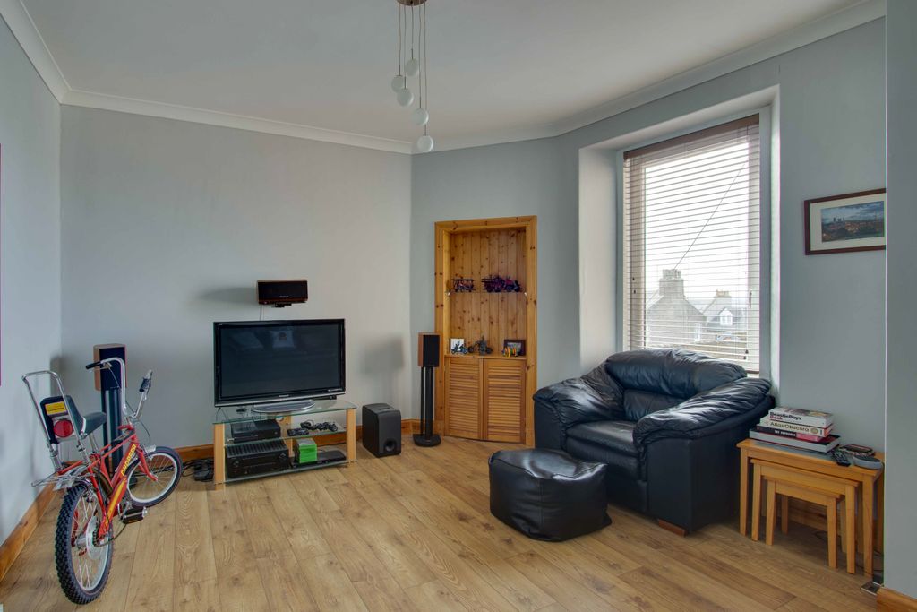 3 bed flat for saleCastle Street, Montrose DD10