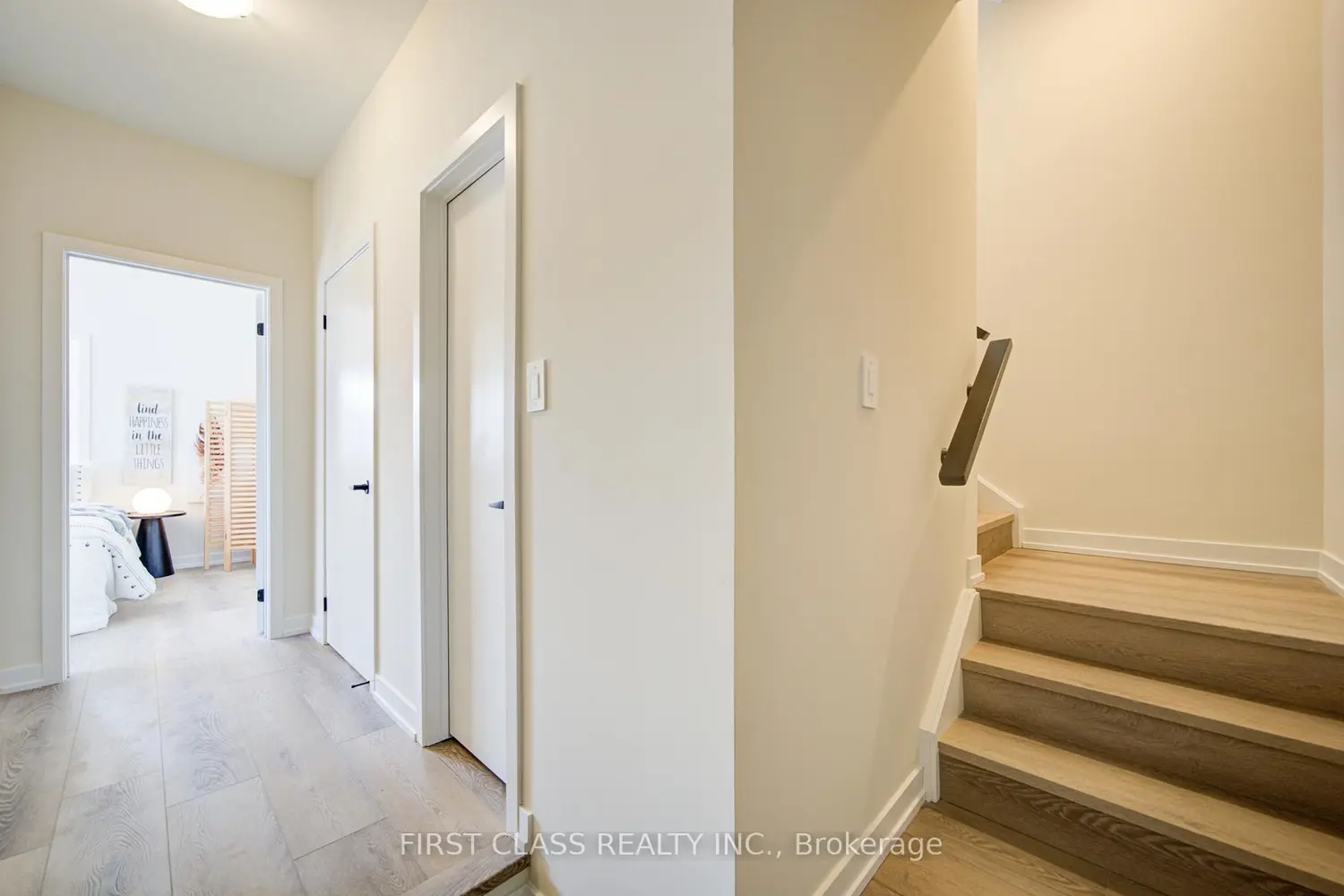 Additional image 19 of 53 Peace Lane