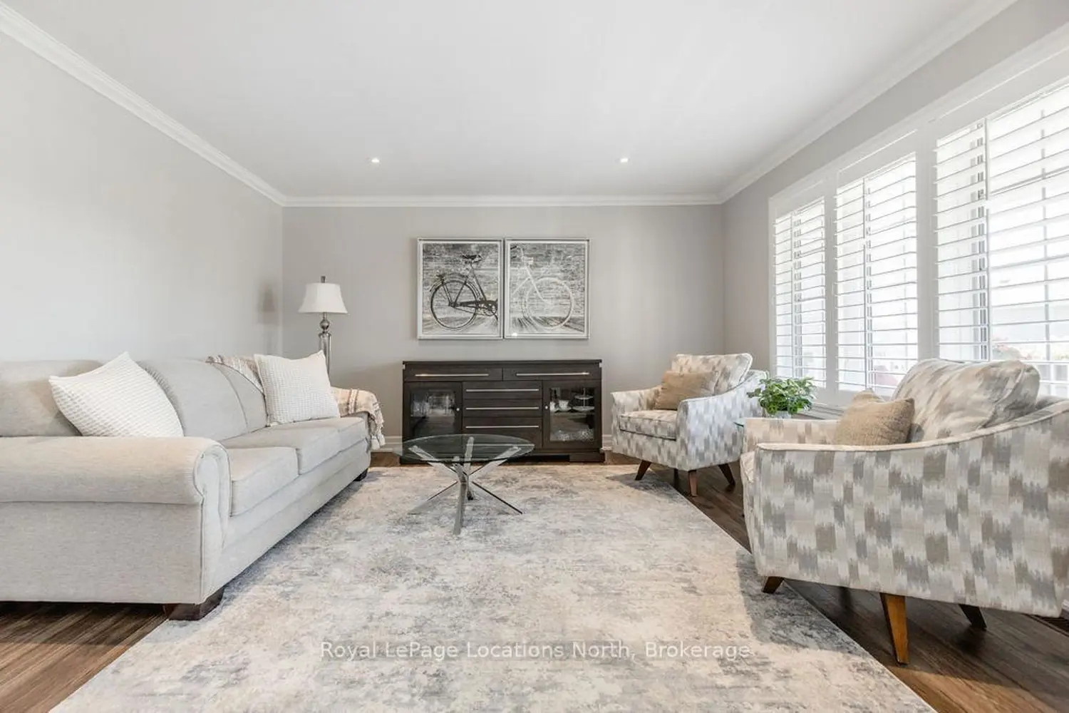124 New York Avenue photo 2