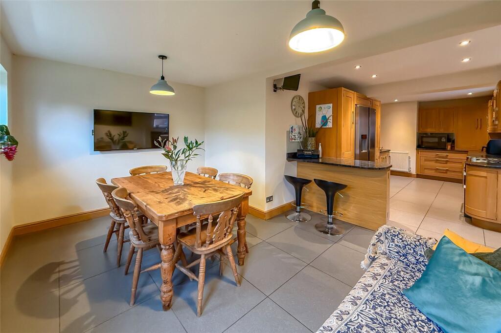 Additional image 31 of Woodland Drive, St. Albans, Hertfordshire, AL4