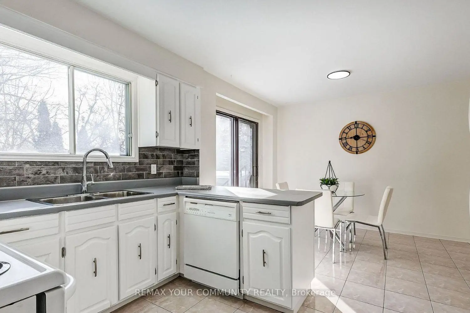 37 Mackay Drive photo 4
