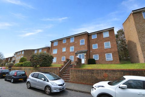 Montana Close, South Croydon CR2