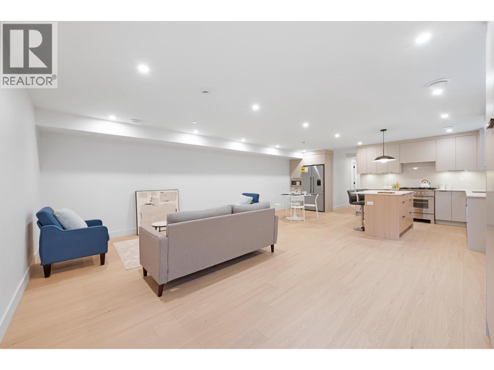 Primary image of 1 4855 VENABLES STREET