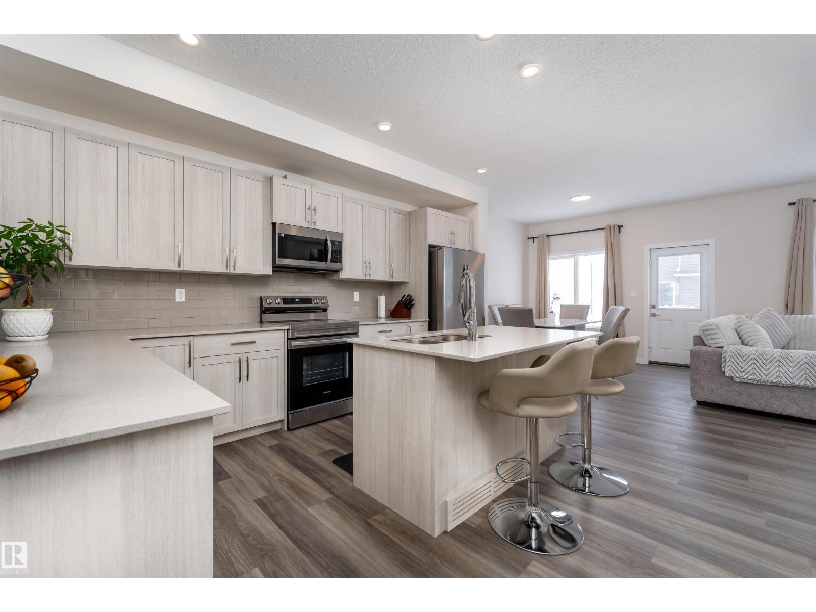 Additional image 2 of 2120 Muckleplum Crescent SW, Edmonton, AB, T6X3H1