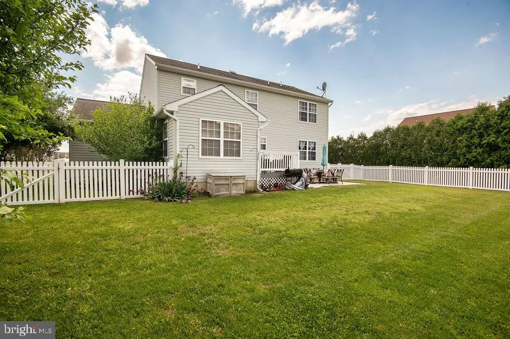 127 Amalfi Drive, Clayton, DE 19938