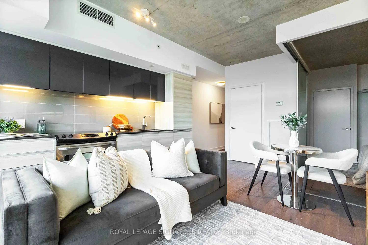 Additional image 8 of 1190 Dundas Street 406