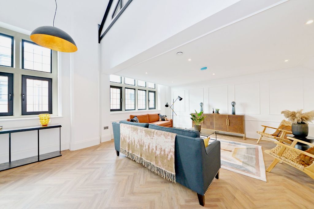 Additional image 3 of 3 bed flat for saleThe Gothic, 4-6 Great Hampton Street, Birmingham B18