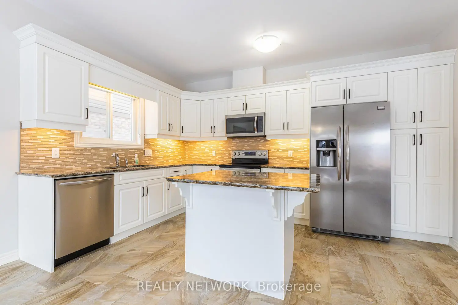 Additional image 9 of 70 Spruce Crescent