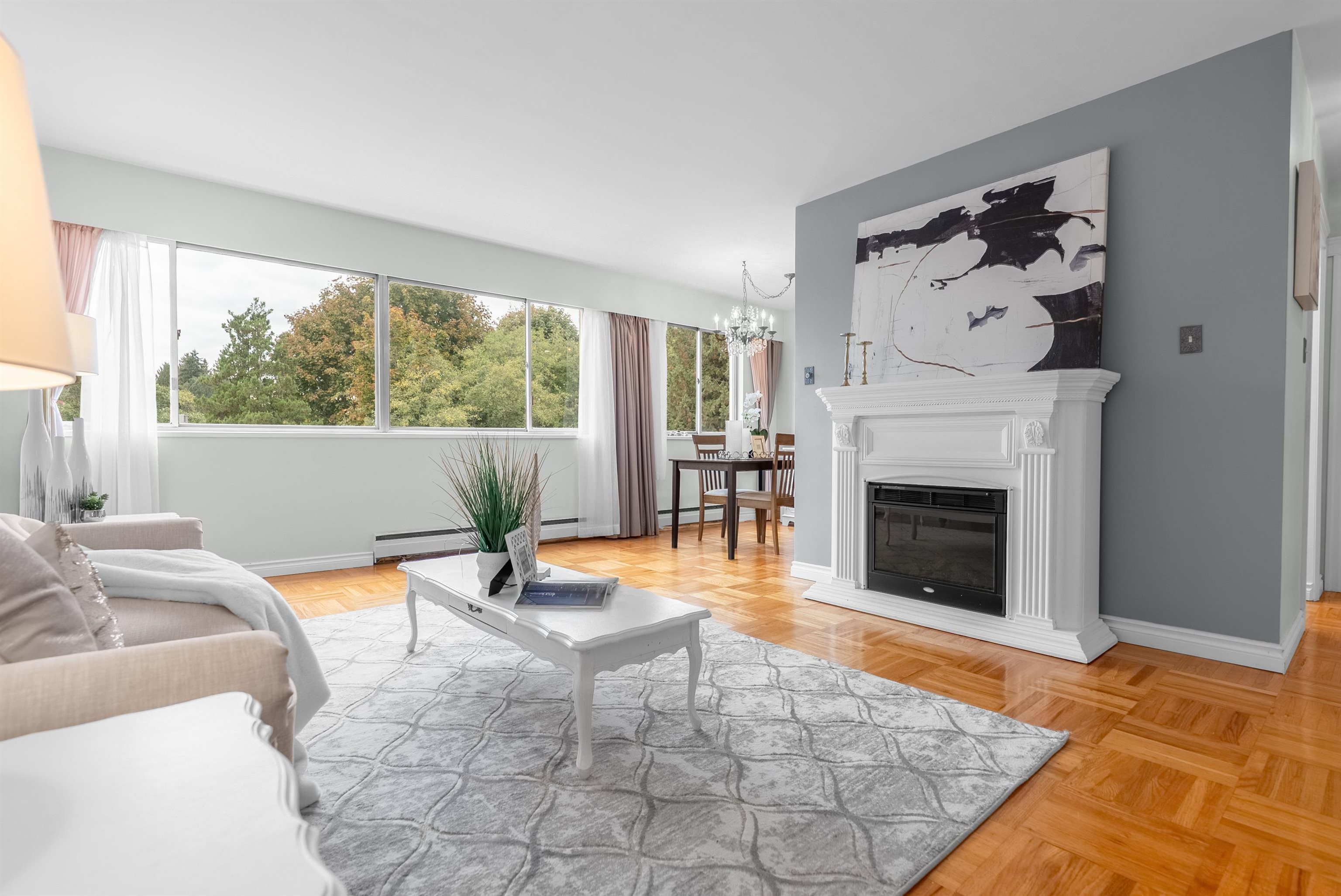 402-1750 Esquimalt Avenue, West Vancouver, BC, V7V 1R8