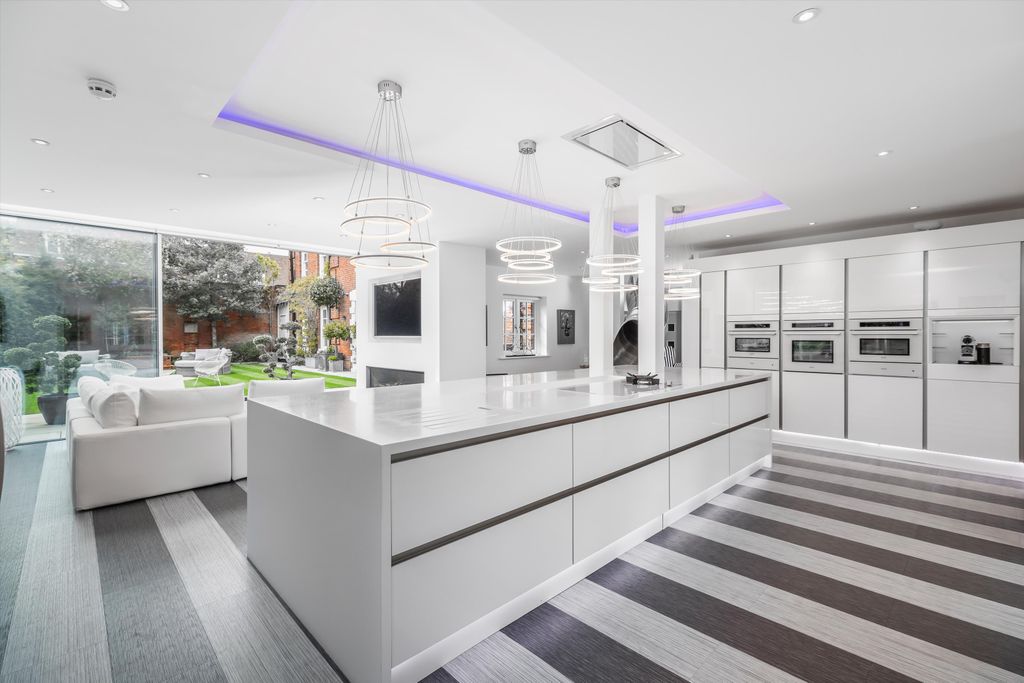 Additional image 3 of 9 bed detached house for saleSt. Thomas Street, Lymington, Hampshire SO41
