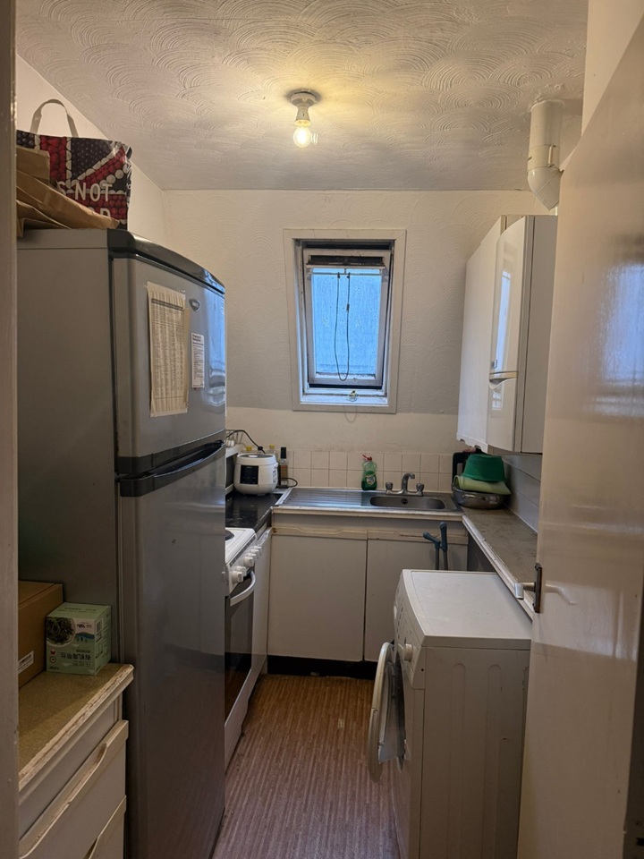 Additional image 4 of Studio Flat, Moss Lane East, M14, N1 7GU