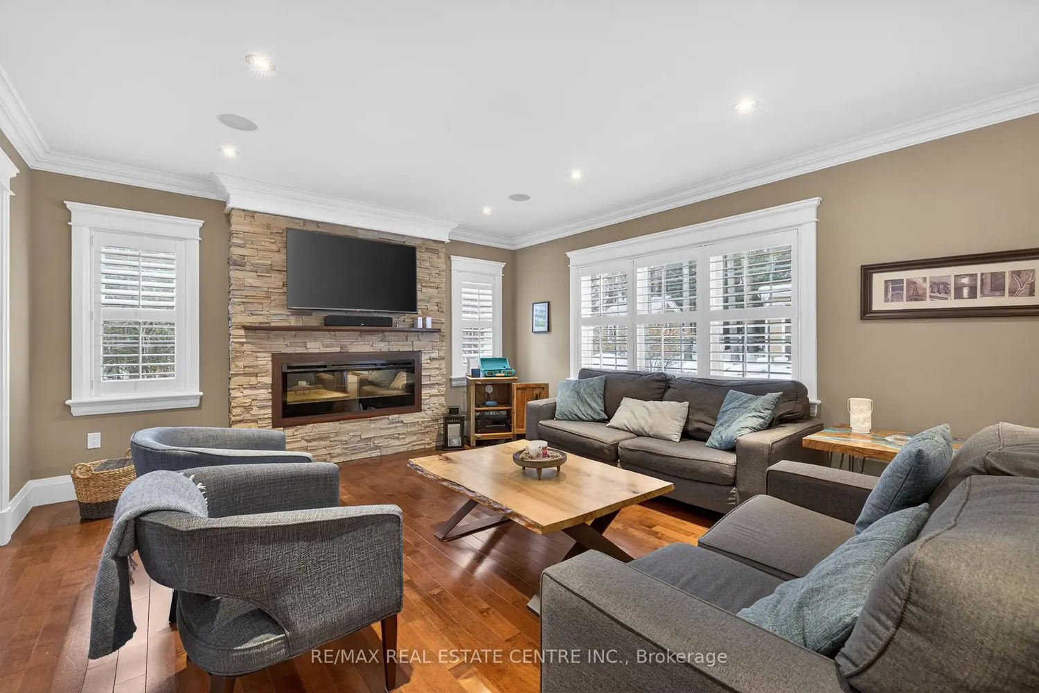 Additional image 6 of 19 Golden Road