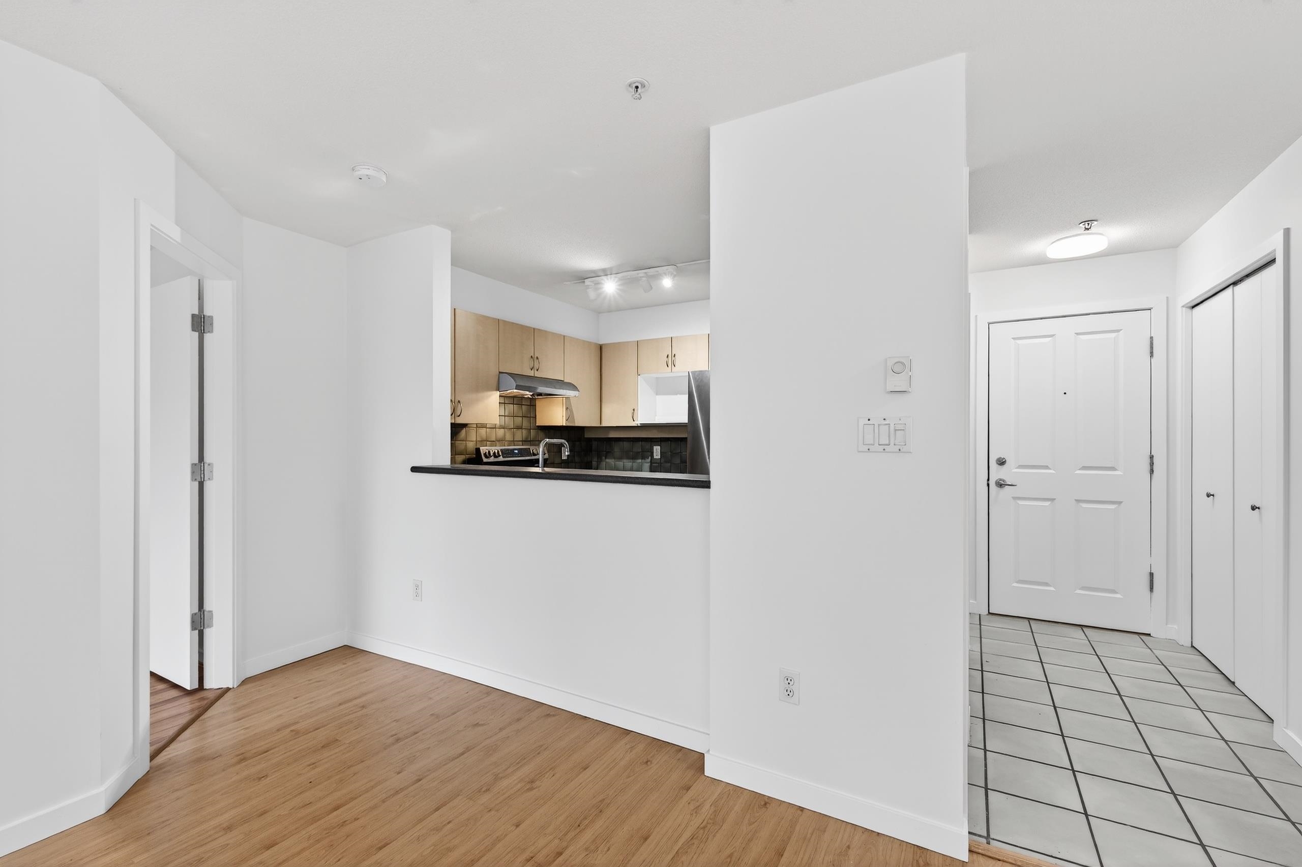 Additional image 6 of 307-3161 4th Avenue W, Vancouver, BC, V6K 1R6
