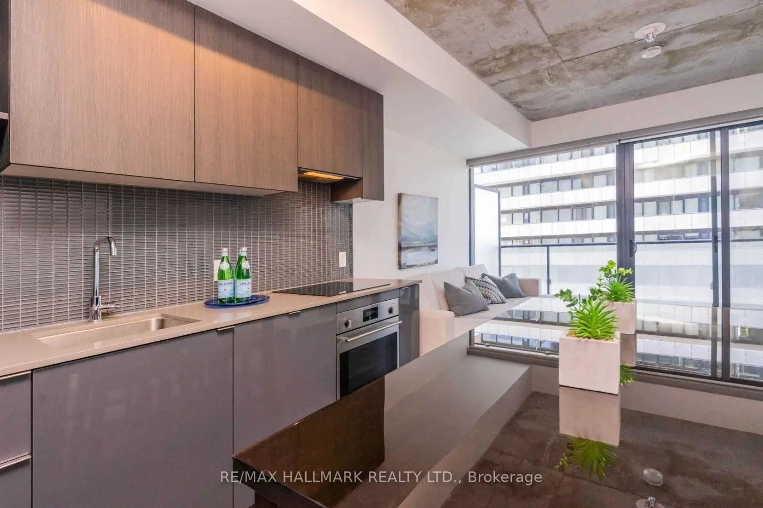 Additional image 12 of 161 Roehampton Avenue 1107
