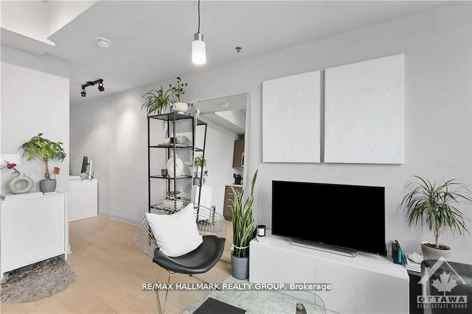 Additional image 10 of 203 Catherine Street 707