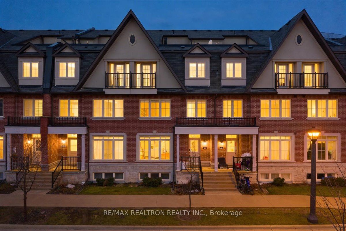 17-8 Eaton Park Lane, Toronto, ON, M1W 0A5