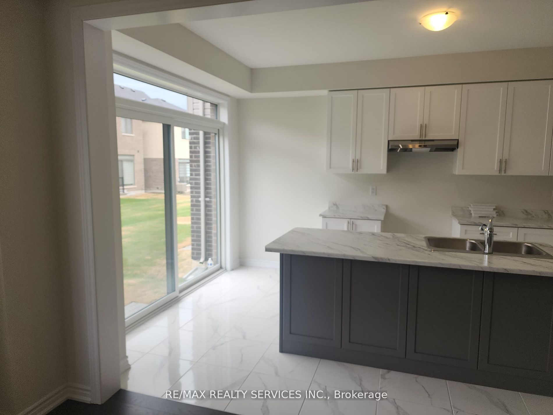 Additional image 3 of 69 Durham Avenue, Barrie, ON, L9J 0W7