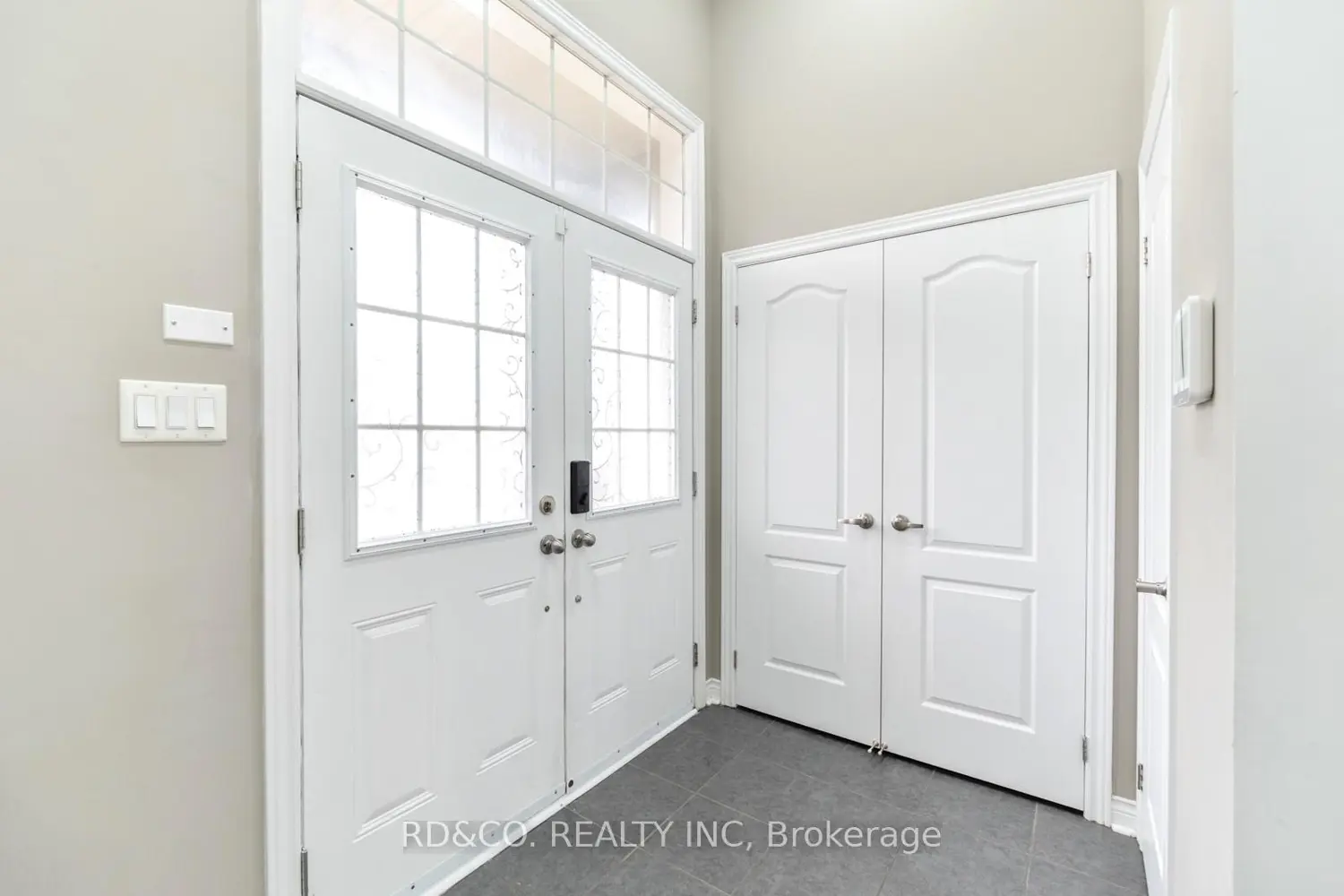 108 Garrardview Street photo 2