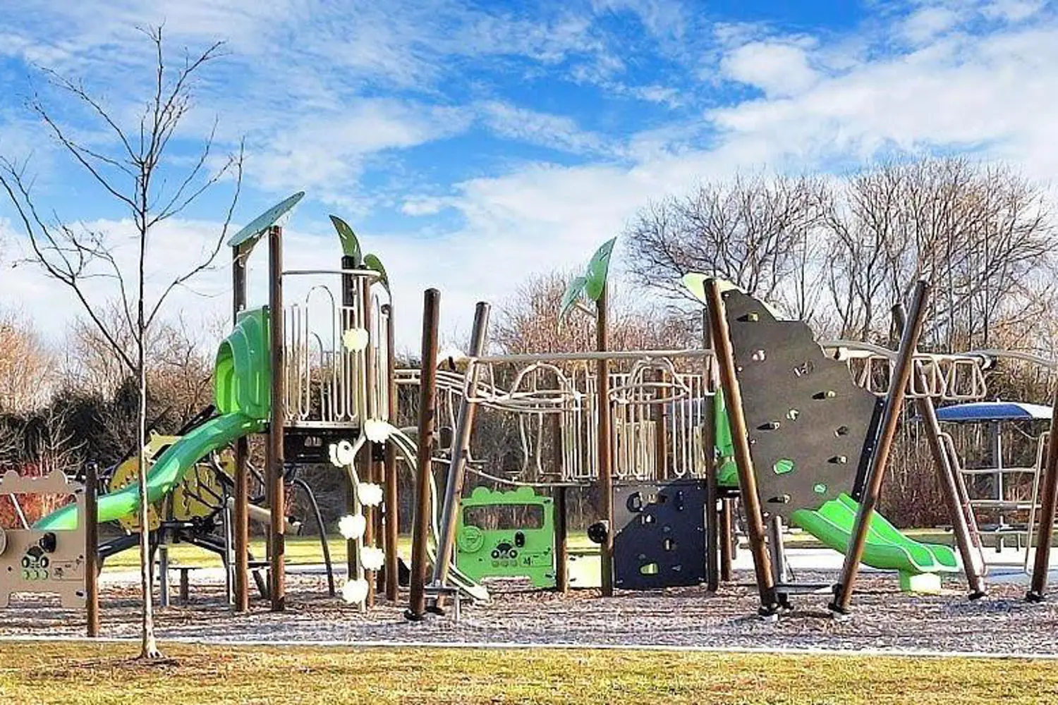 Additional image 18 of 936 Glen Street 209