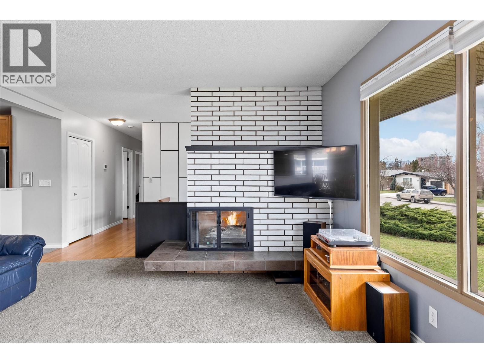 Additional image 6 of 1394 Lombardy Square, Kelowna, BC, V1Y3S4